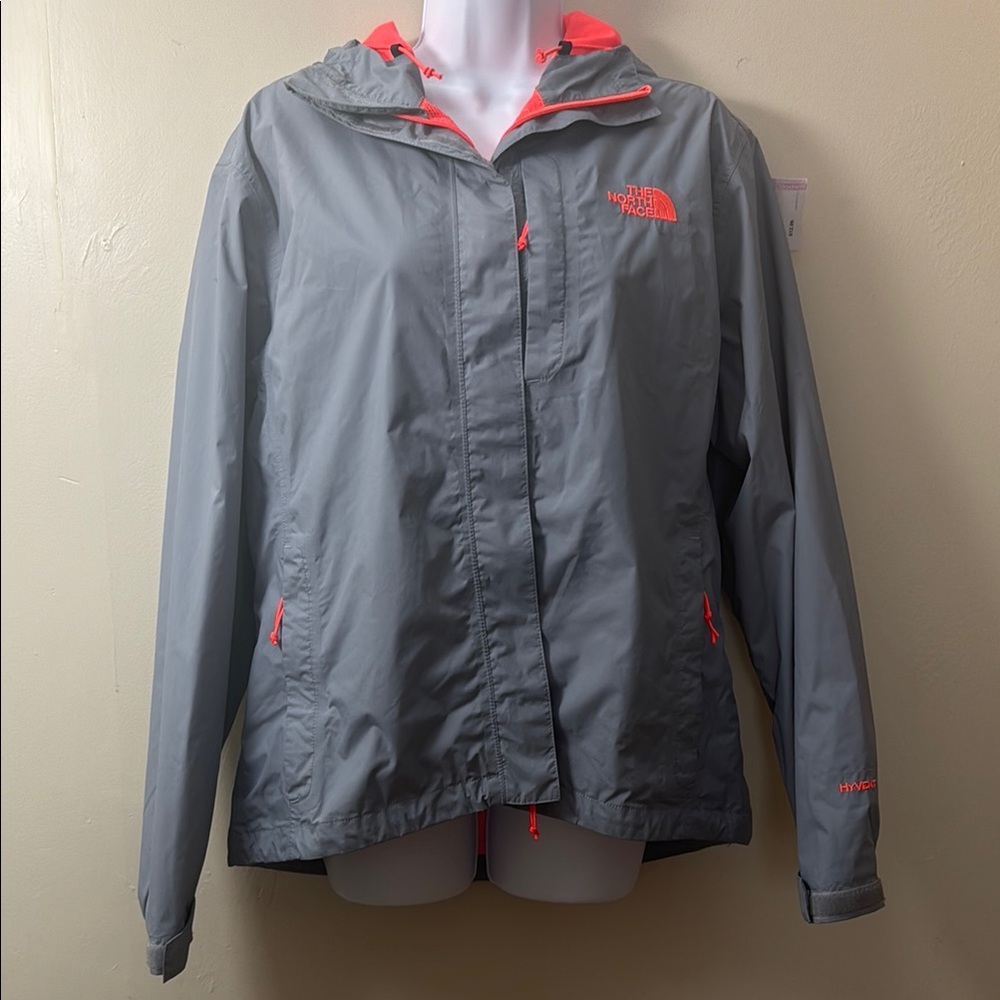 The North Face Gray and Red Ski & Snow Jacket Weather-Resistant